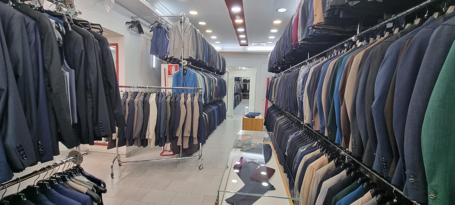 Azienda in vendita: CEDESI ATTIVITÀ COMMERCIALE / LOCALE DI AMPIA METRATURA – NAPOLI a Italia - Moda e abbigliamento - Immagine foto 3
