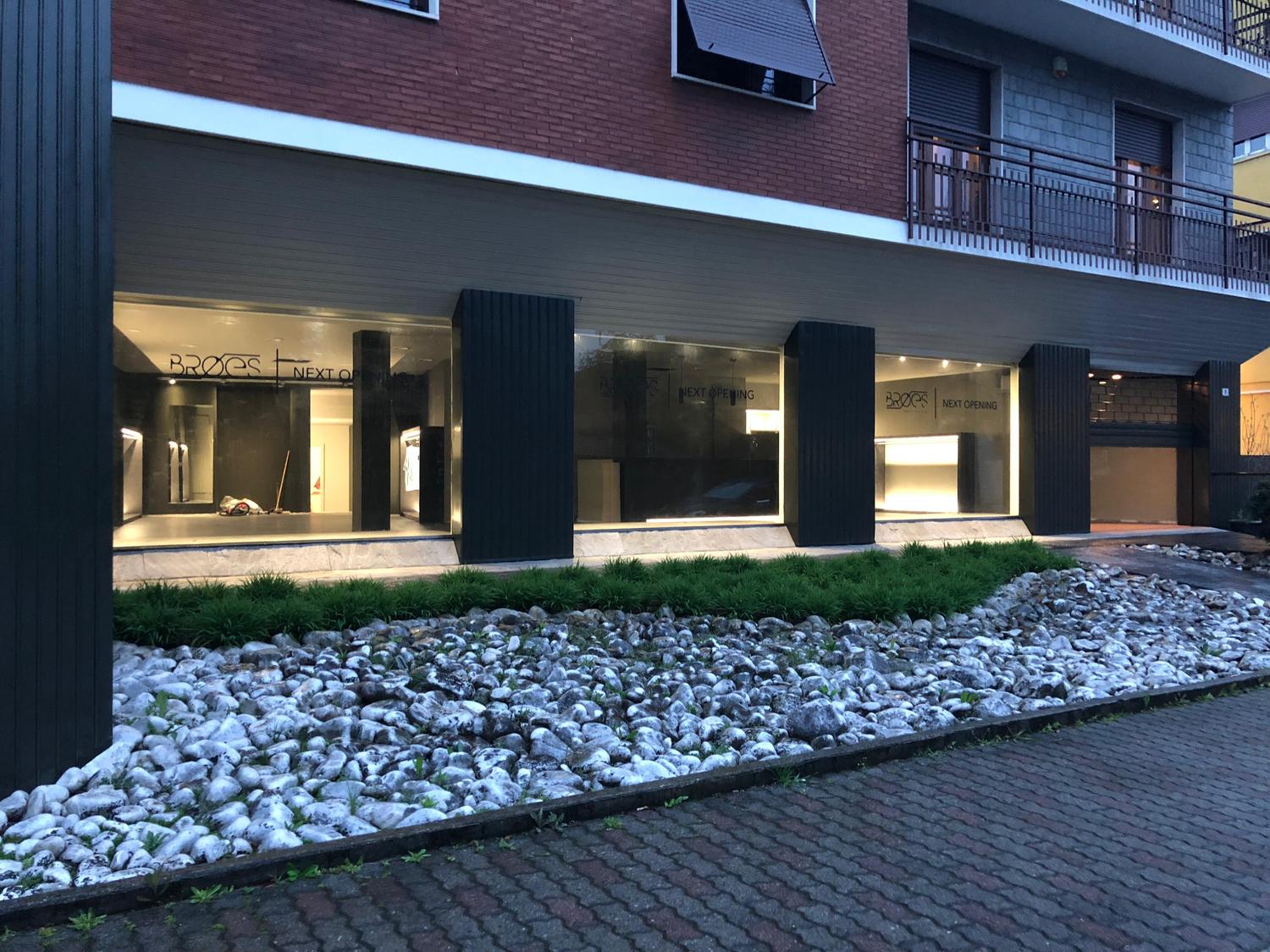 Azienda in vendita: Cessione attivita negozio arredato
Pronto all’uso  Giussano a Italia - Negozi - abbigliamento - Immagine principale