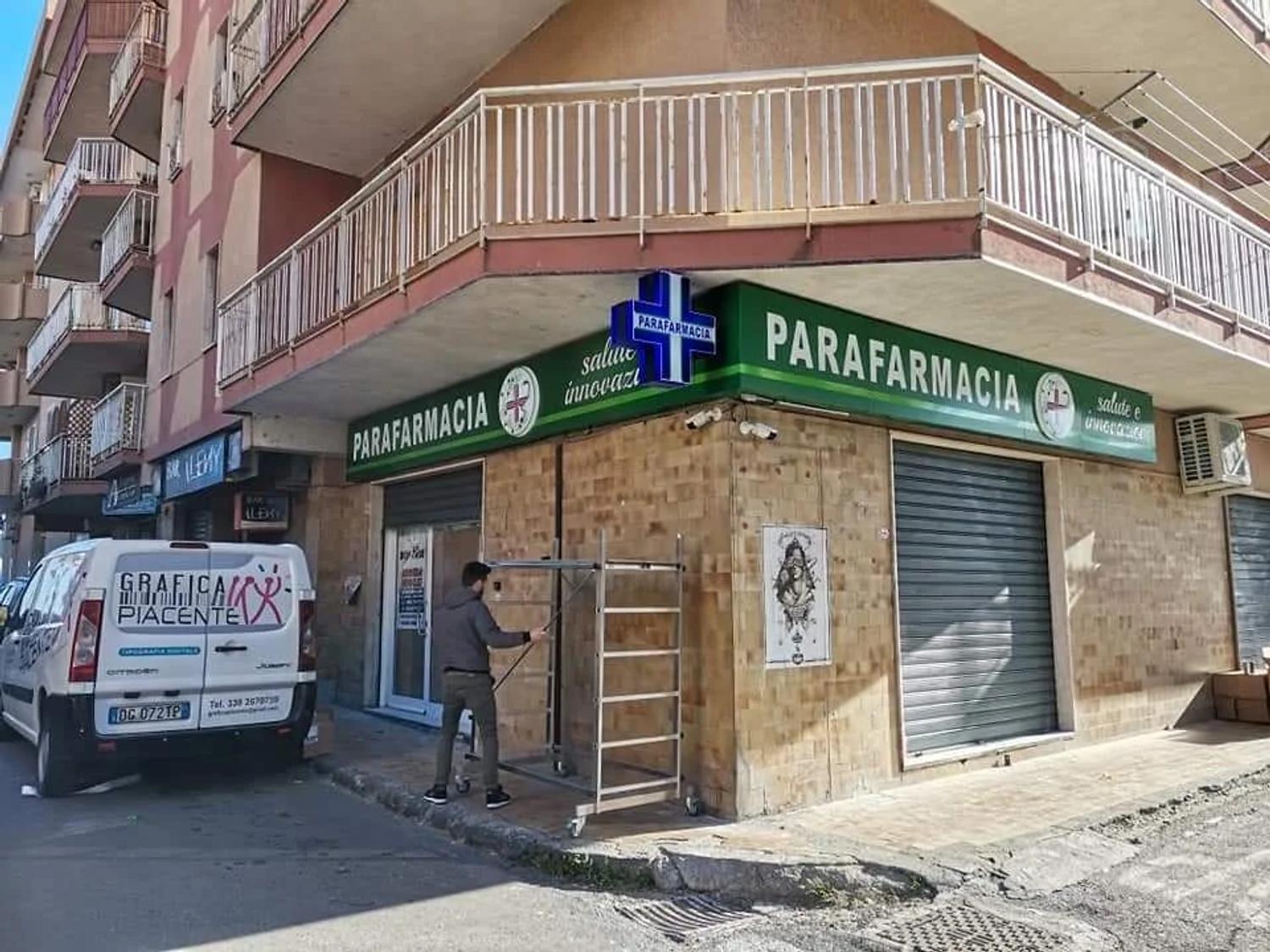 Azienda in vendita: Parafarmacia avviata in posizione strategica – Catanzaro Lido a Italia - Farmacie e Parafarmacie - Immagine foto 4