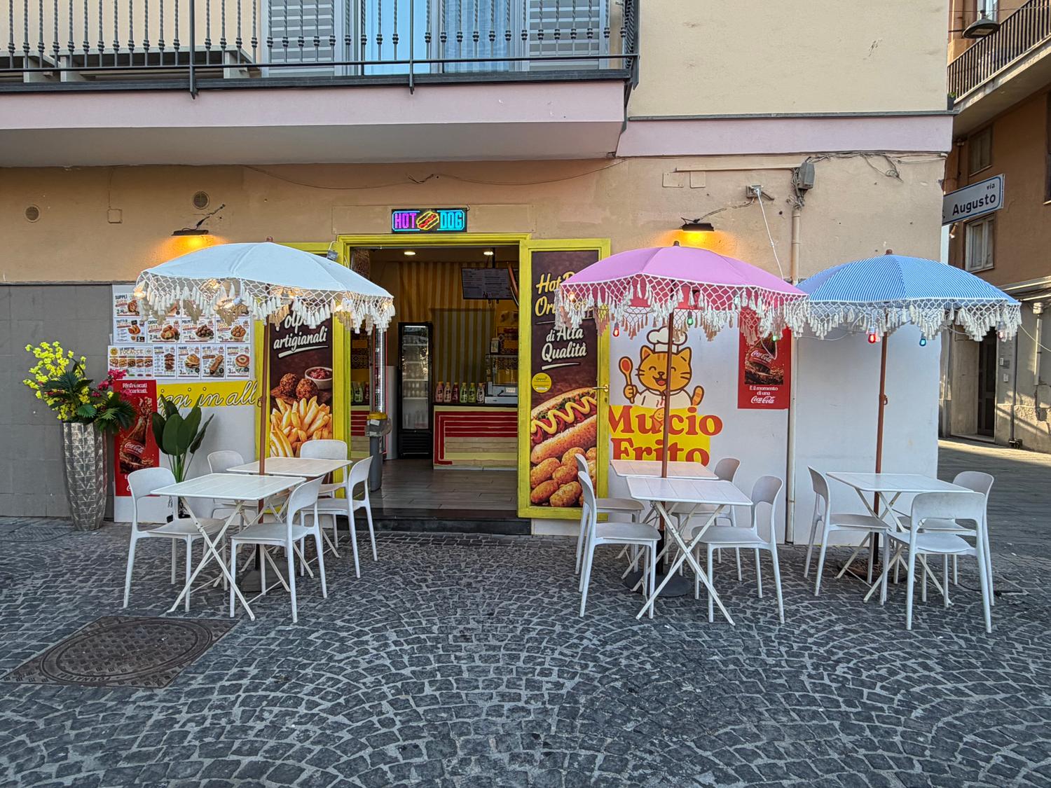 Azienda in vendita: Attività di rosticceria centro storico di Pozzuoli ,licenza Alcol a Italia - Ristoranti - Immagine principale