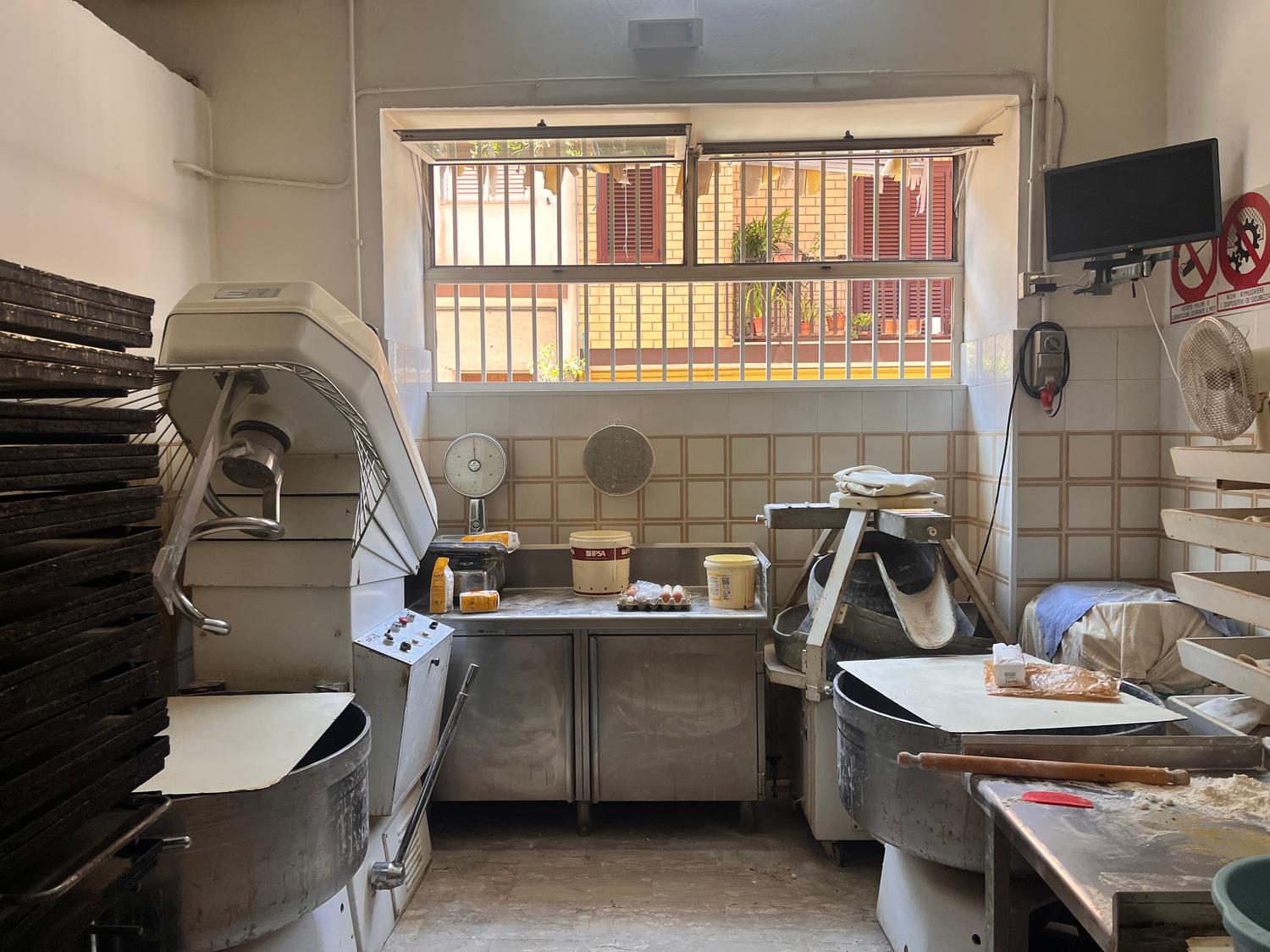 Azienda in vendita: Cedo Storico VapoForno con Immobili a Roccagorga (LT) a Italia - Panetterie - Immagine foto 4