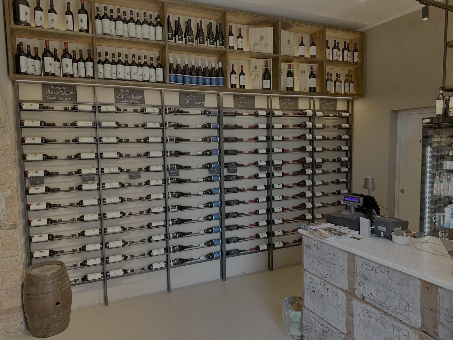 Azienda in vendita: Bistrot avviato sulla piazza dentro le mura di Monteriggioni a Italia - Ristoranti - Immagine foto 3