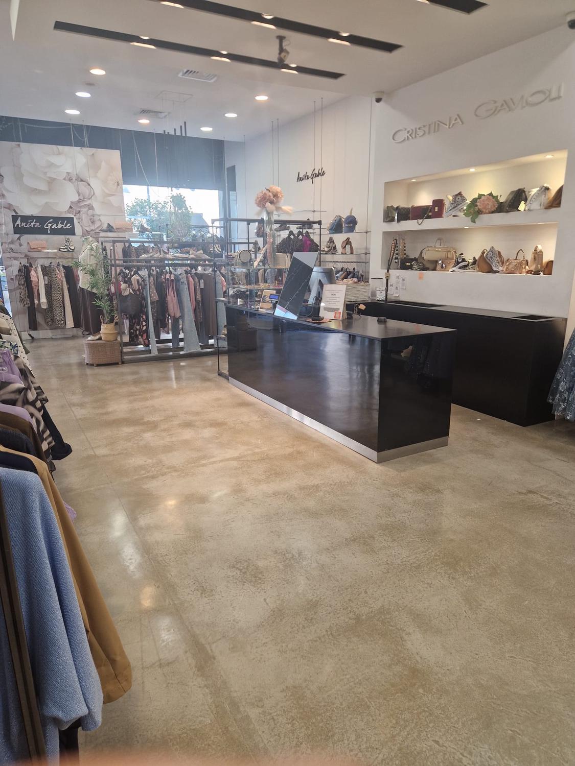 Azienda in vendita: OUTLET MANTOVA VILLAGE cessione attività abbigliamento a Italia - Moda e abbigliamento - Immagine foto 4