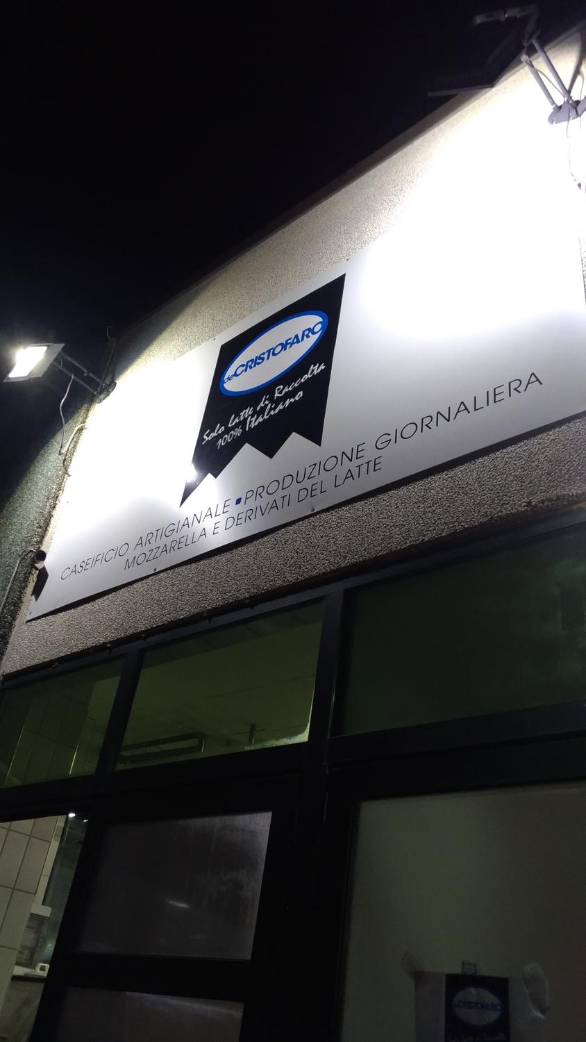 Azienda in vendita: Caseificio artigiano compreso punto vendita e vendita ingrosso a Italia - Attività artigianali e professionali - Immagine principale