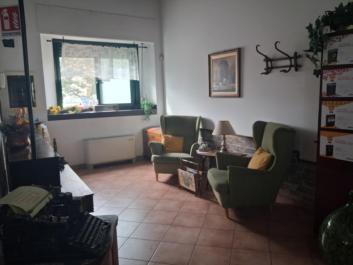 Azienda in vendita: Osteria bene avviata a Italia - Ristoranti - Immagine foto 2