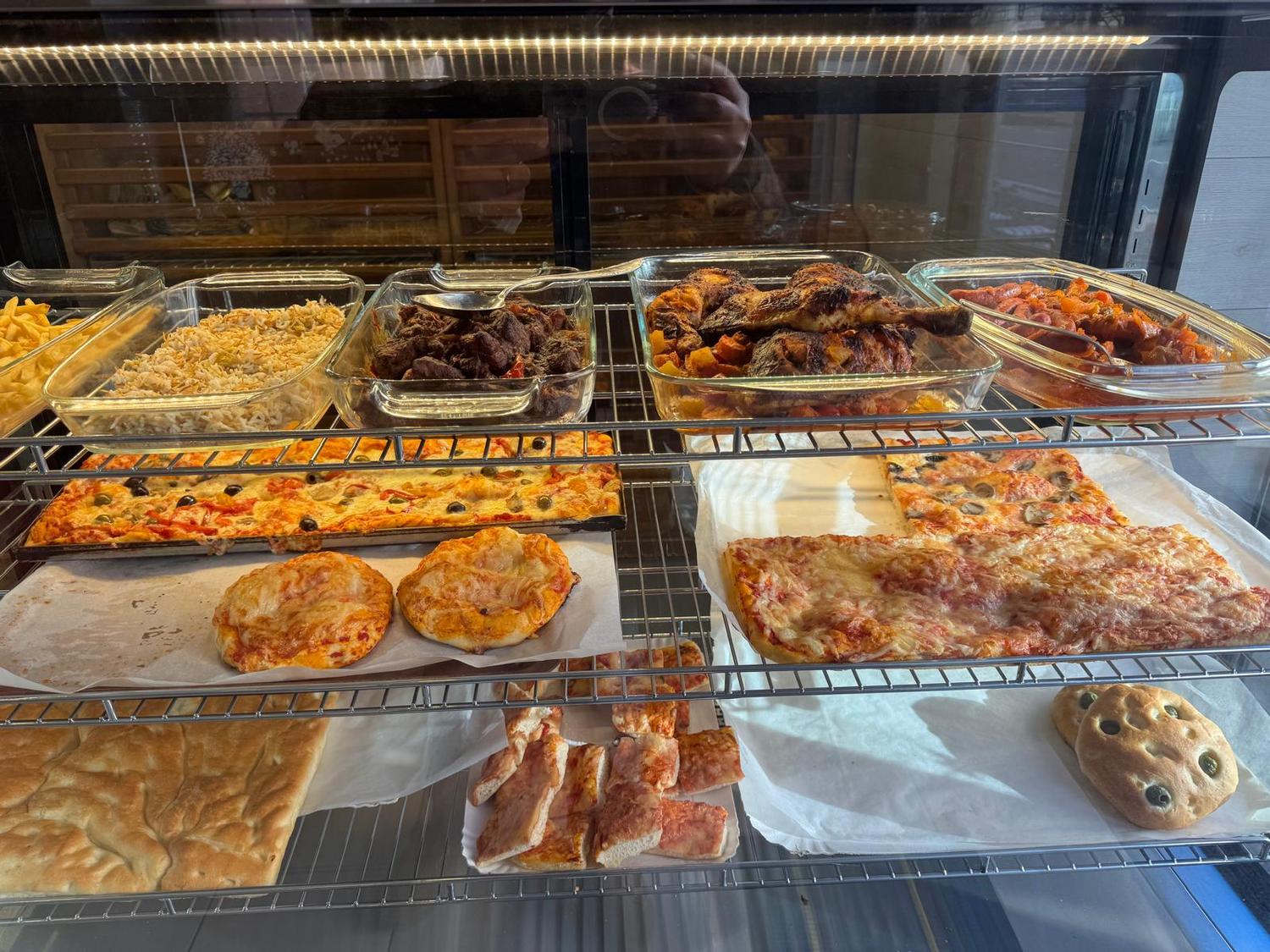 Azienda in vendita: 🔥 CEDESI ATTIVITÀ DI PANIFICIO, PASTICCERIA E TAVOLA CALDA (PC) a Italia - Panetterie - Immagine principale