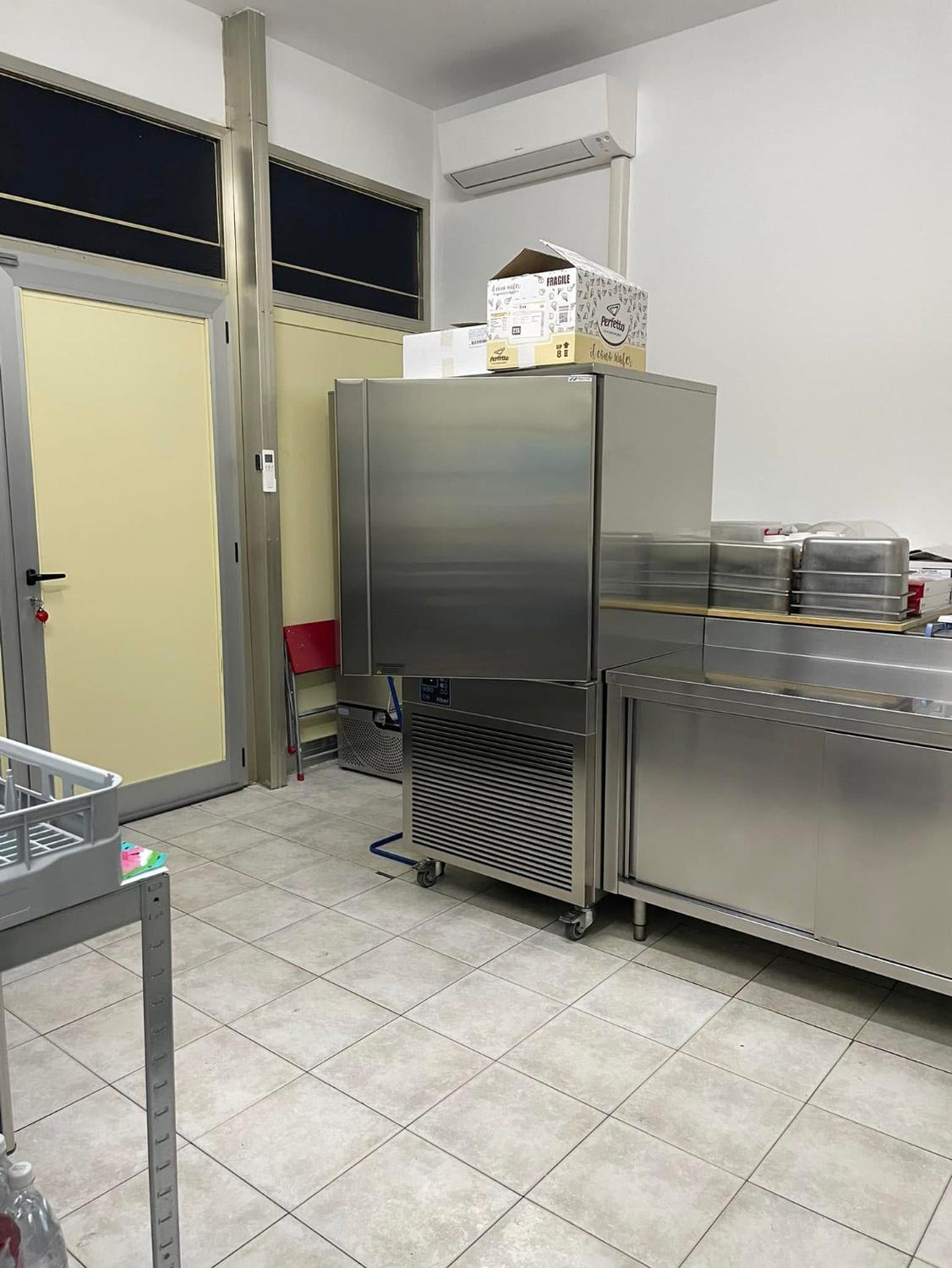 Azienda in vendita: Attività di produzione e vendita gelato a Italia - Gelaterie - Immagine foto 3
