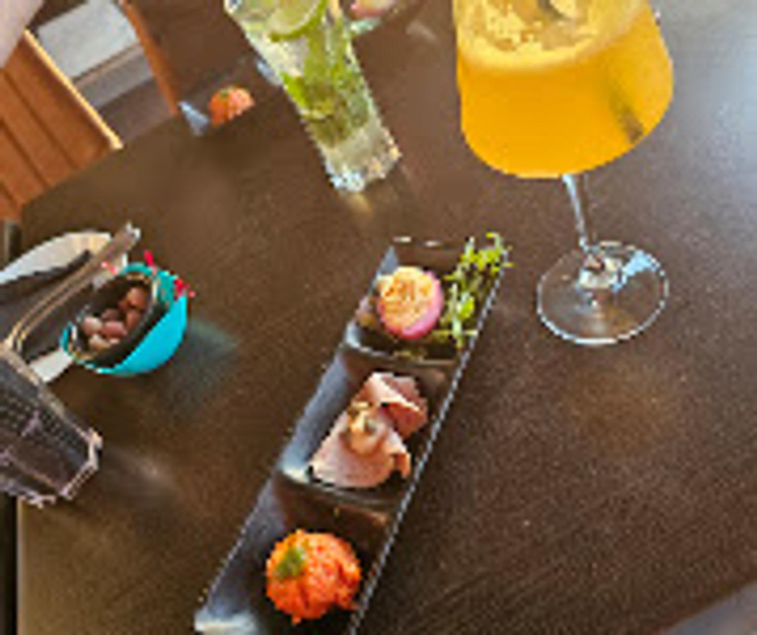 Azienda in vendita: Ristorante e pub storico vicino al mare a Italia - Ristoranti - Immagine foto 2