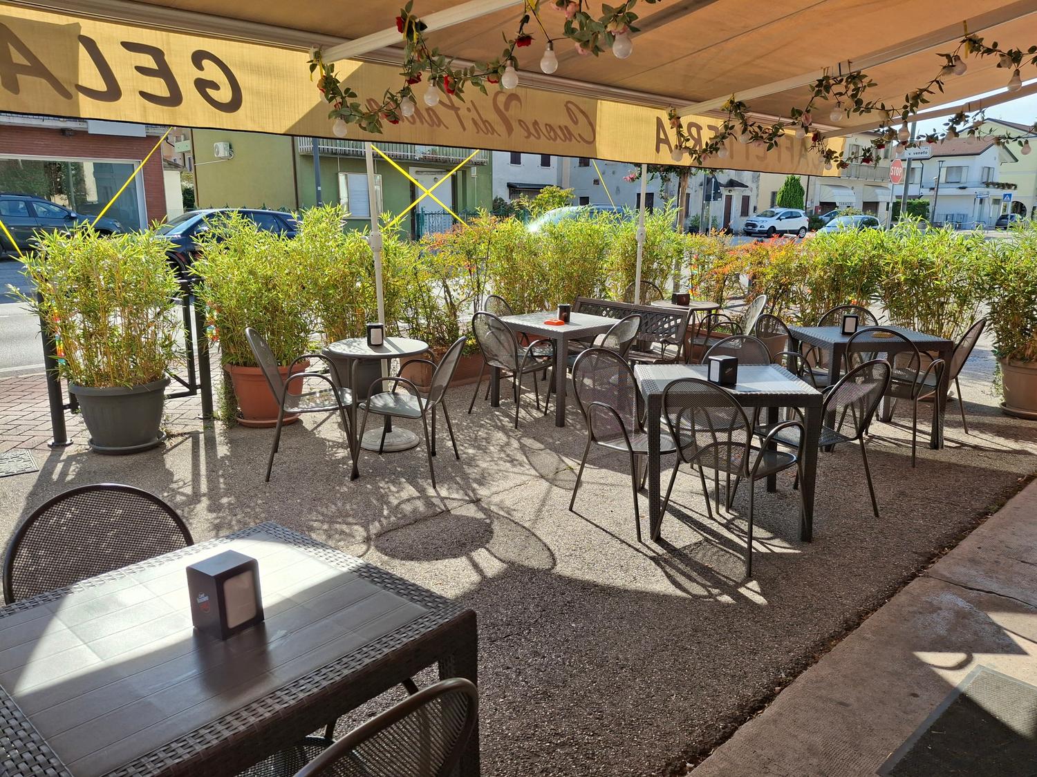 Azienda in vendita: Gelateria Bar Caffetteria a Italia - Gelaterie - Immagine foto 3