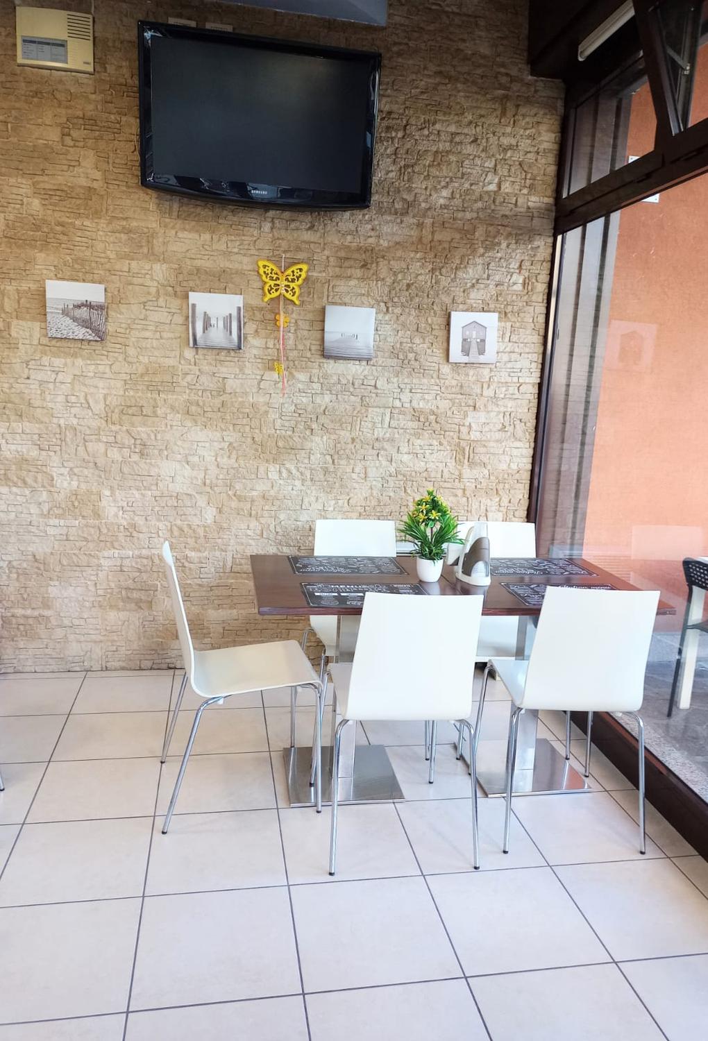 Azienda in vendita: Rinomata Pizzeria  a Italia - Pizzerie - Immagine foto 4