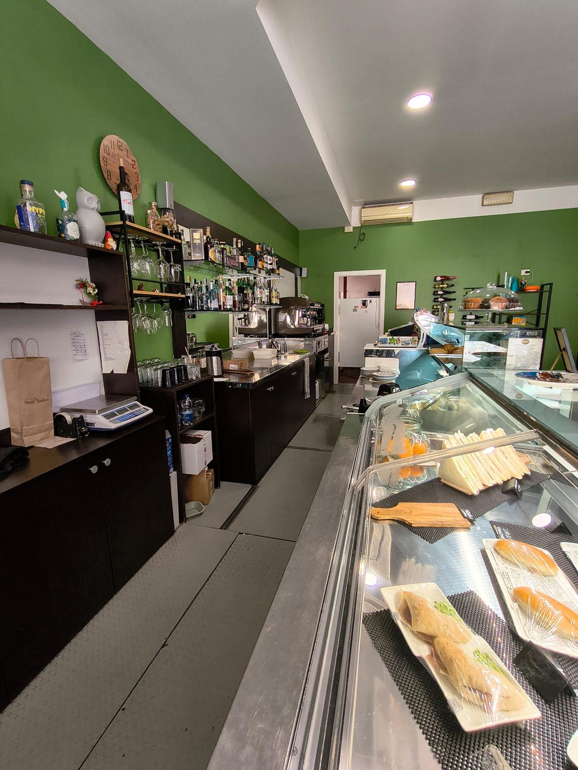 Azienda in vendita: Cedesi Avviata attività di Caffetteria a Italia - Bar - Immagine foto 4