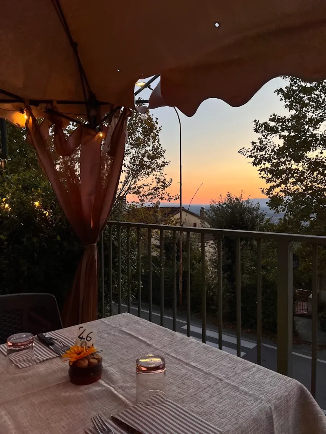 Azienda in vendita: ATTIVITÀ  DI RISTORAZIONE - BAR-PIZZERIA
Zona collinare turistica a Italia - Ristoranti - Immagine principale