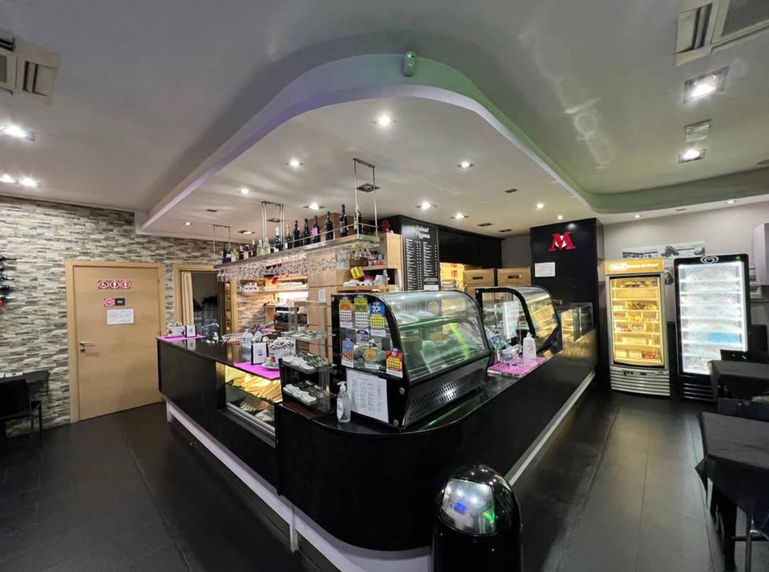 Azienda in vendita: Cessione o gestione di attività Bar - Pizzeria -Quartu Sant’Elena a Italia - Bar - Immagine foto 2