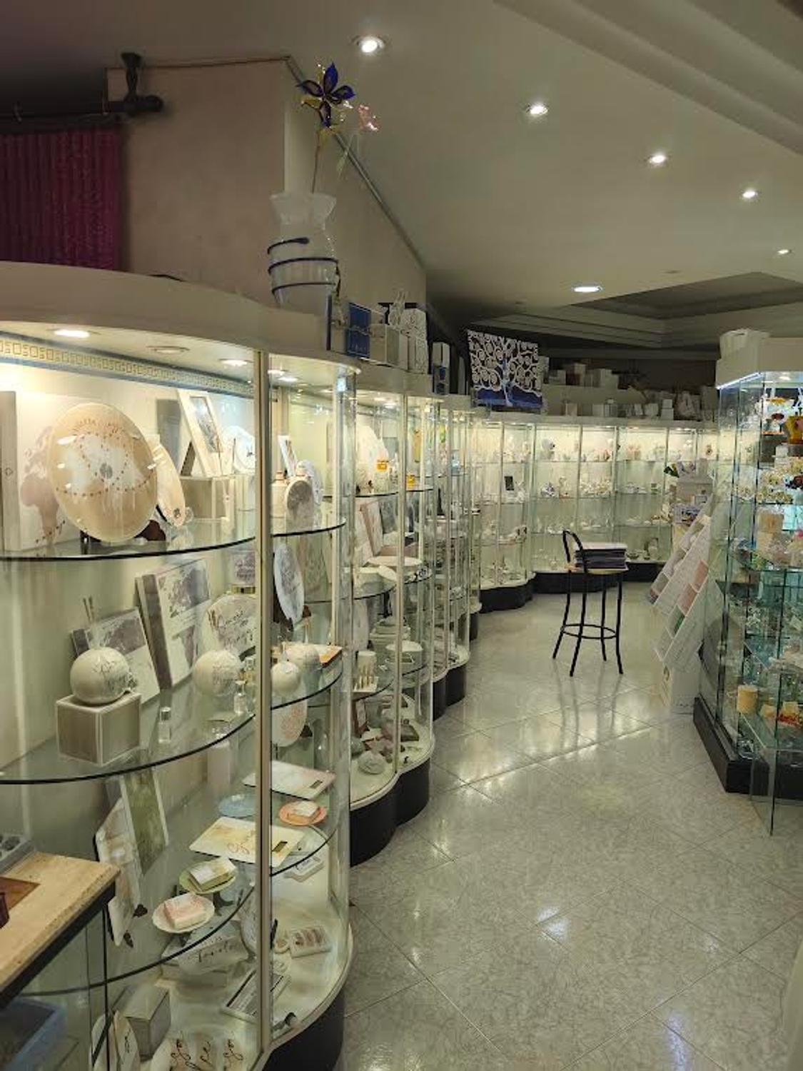 Azienda in vendita: Bomboniere Confetteria art. da Regalo Cristalleria a Italia - Altro - Immagine foto 4