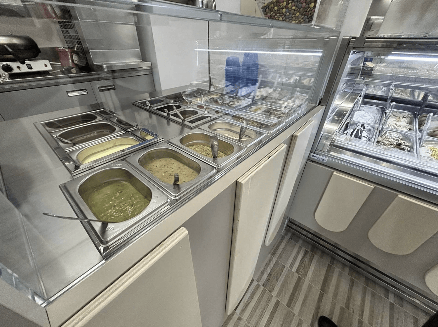 Azienda in vendita: Vendesi Bar/Gelateria con clientela fidelizzata a Follonica a Italia - Gelaterie - Immagine foto 2