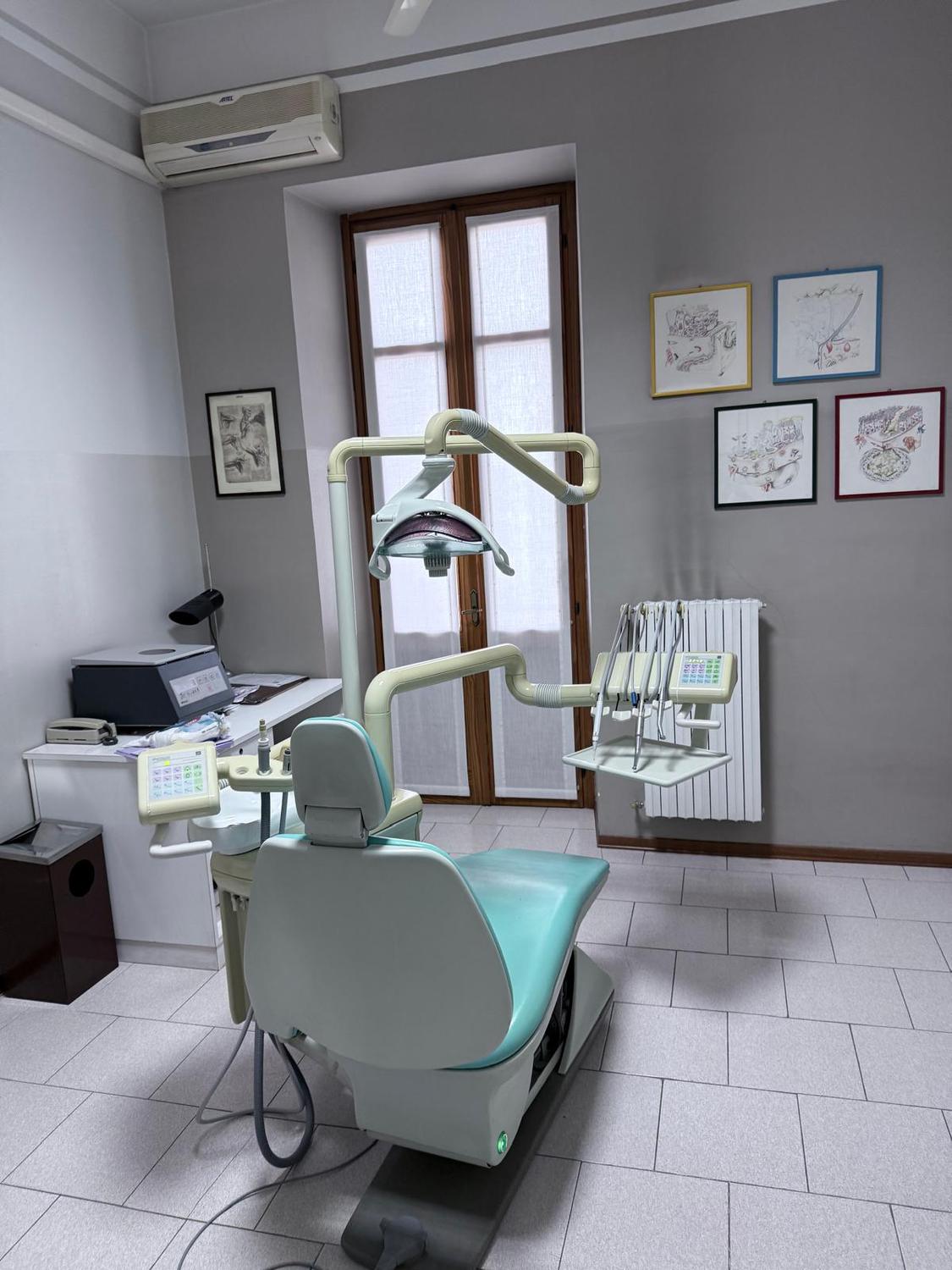 Azienda in vendita: Studio dentistico avviato a Canelli (AT) – cessione attività a Italia - Studi Medici e Poliambulatori - Immagine foto 2