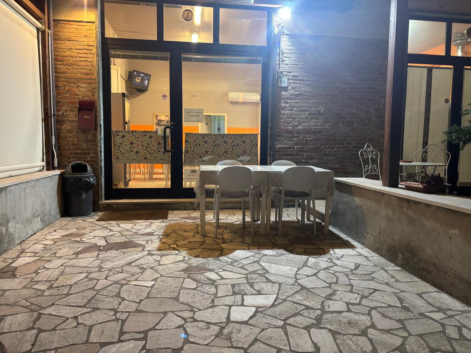 Azienda in vendita: Attività di pizzeria da taglio e asporto a Italia - Pizzerie - Immagine foto 3