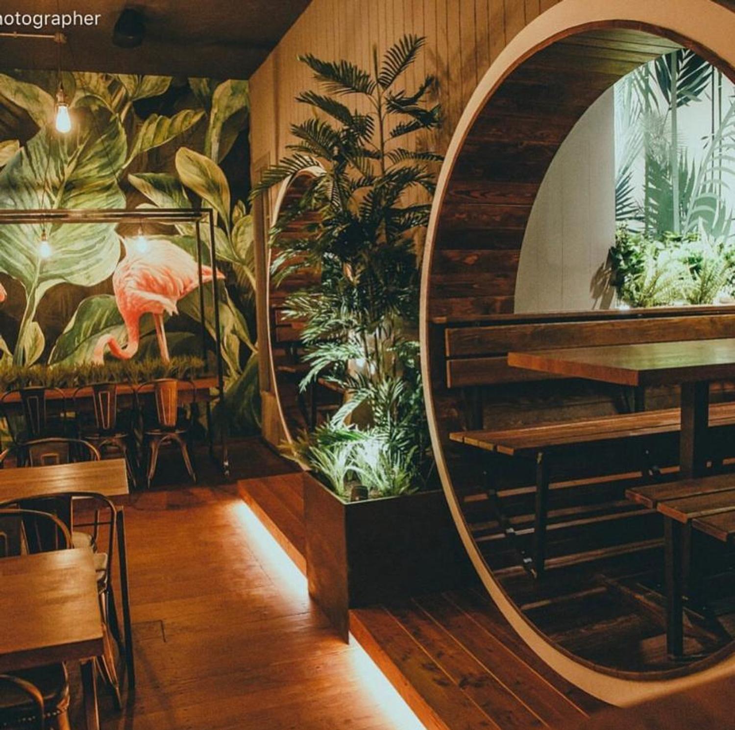 Azienda in vendita: cocktail bar pub avviato a Ponte Milvio a Italia - Bar - Immagine foto 2
