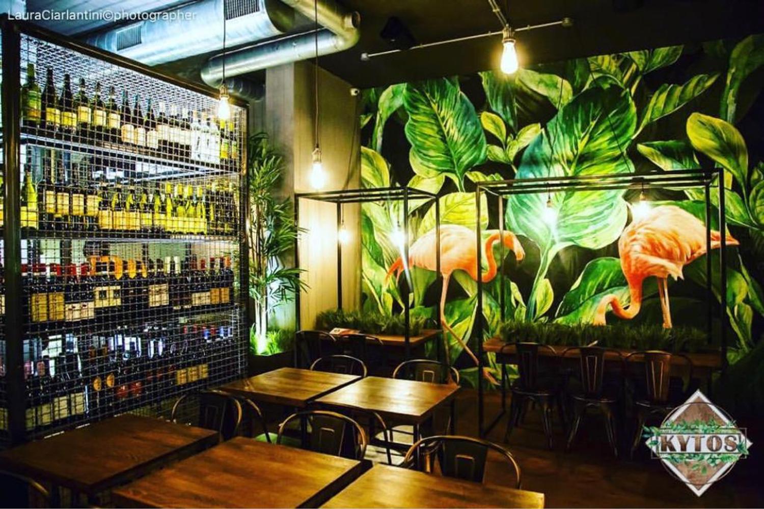 Azienda in vendita: cocktail bar pub avviato a Ponte Milvio a Italia - Bar - Immagine foto 3