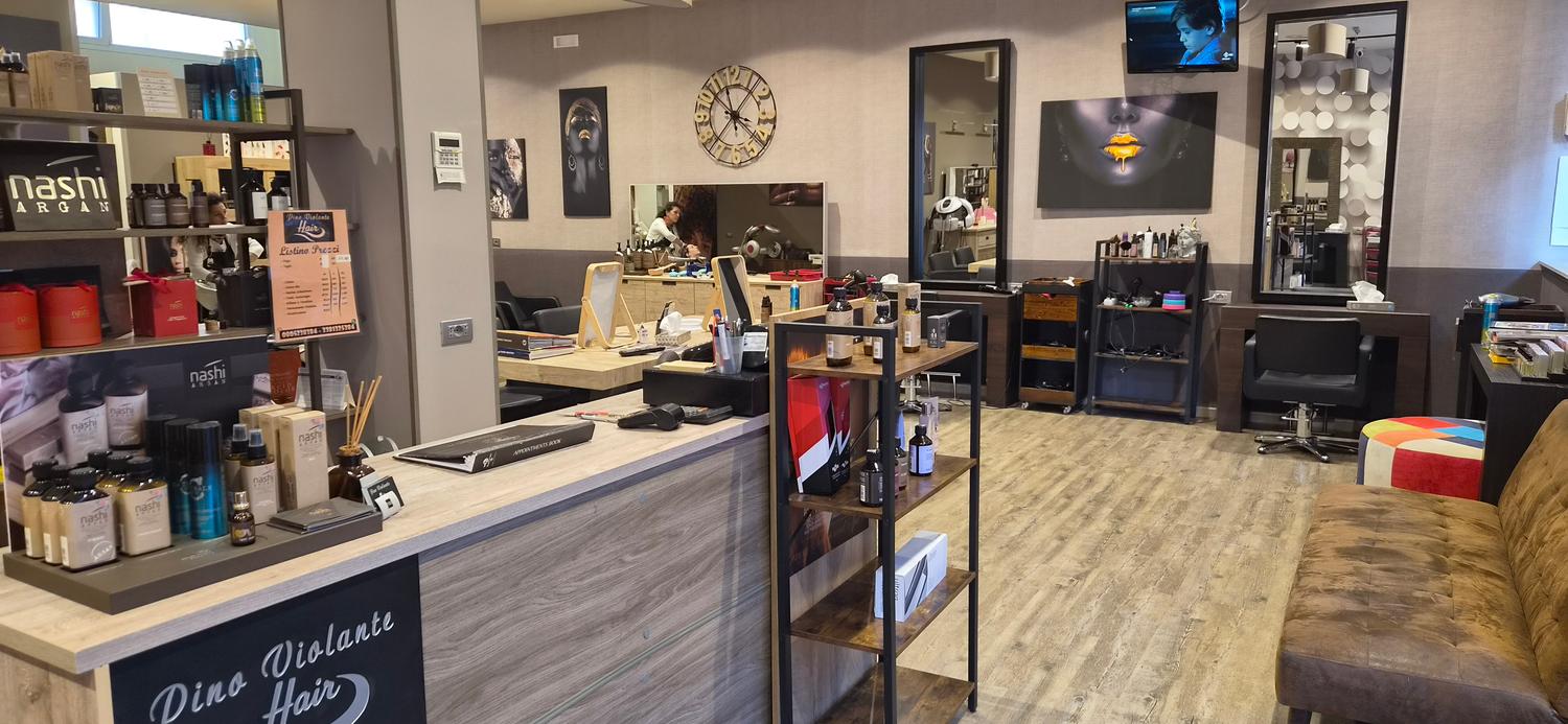 Azienda in vendita: Vendo attività , salone parrucchiere ben avviato mq 110 a Italia - Negozi - cosmetici e bellezza - Immagine principale