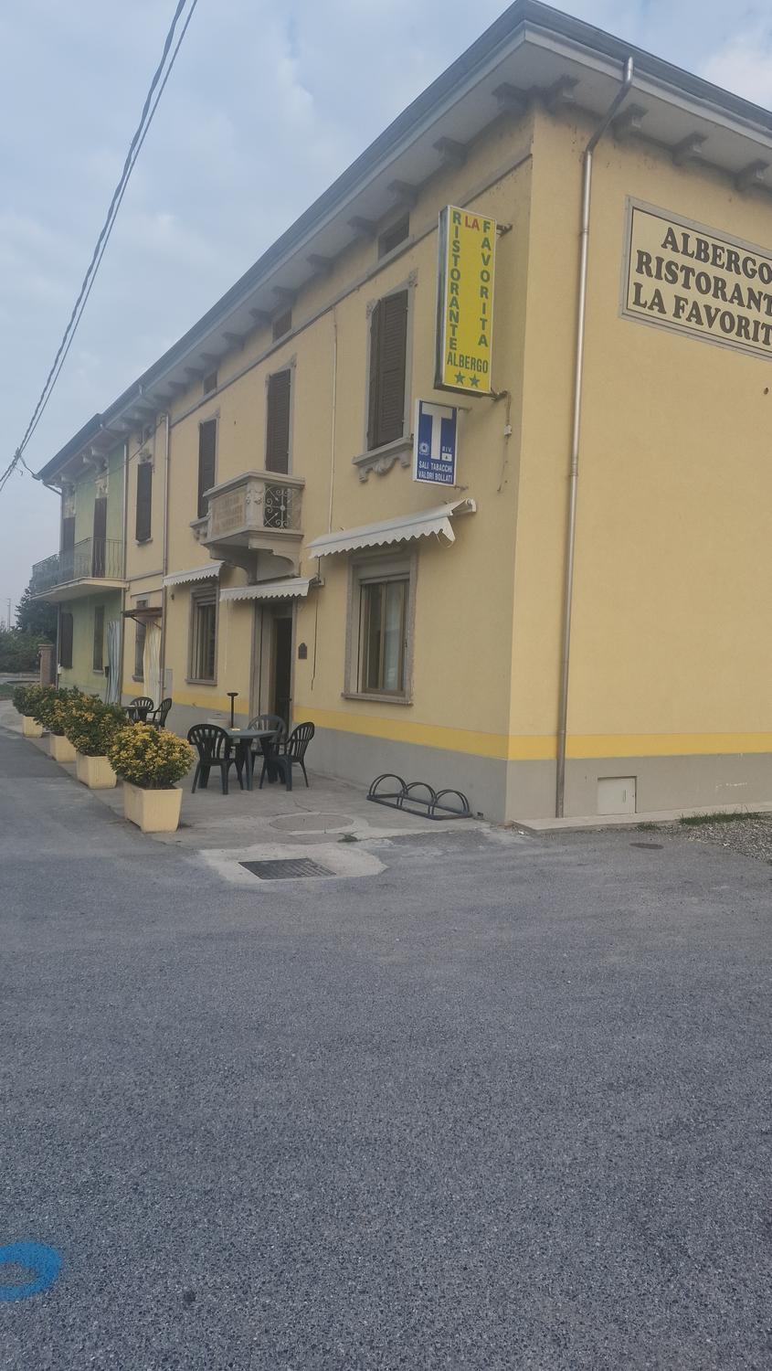 Azienda in vendita: Attivita di Ristorante Albergo Bar Tabacci a Italia - Ristoranti - Immagine principale